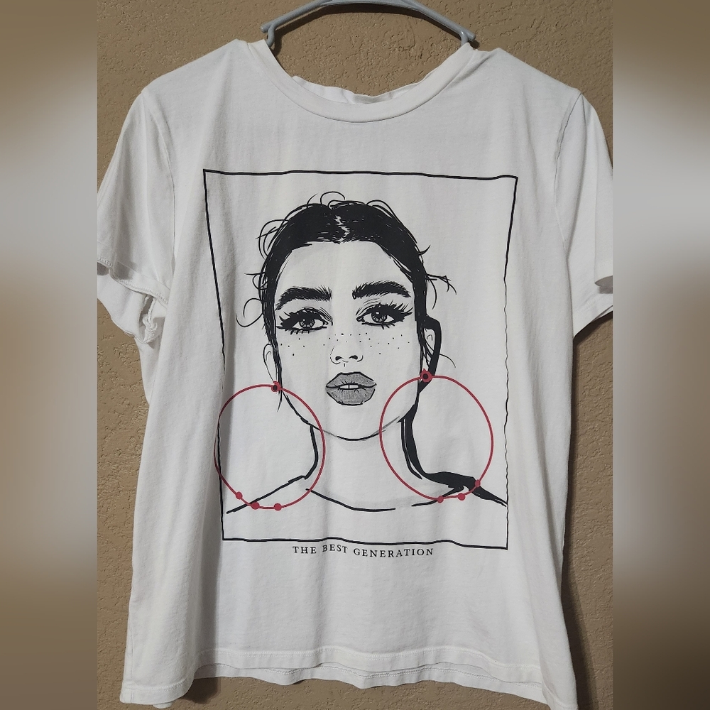 Zara White Tee with Artistic Graphic